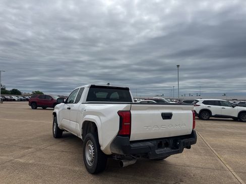 Used 2024 Toyota Tacoma SR RWD image 16