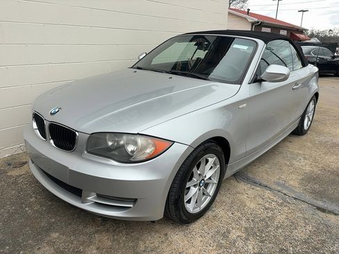 Used 2011 BMW 128i Convertible image 1