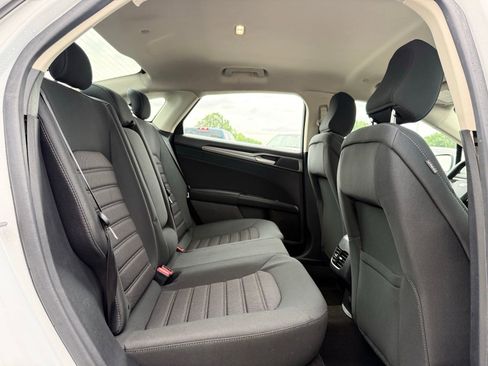 Used 2020 Ford Fusion SE FWD image 17