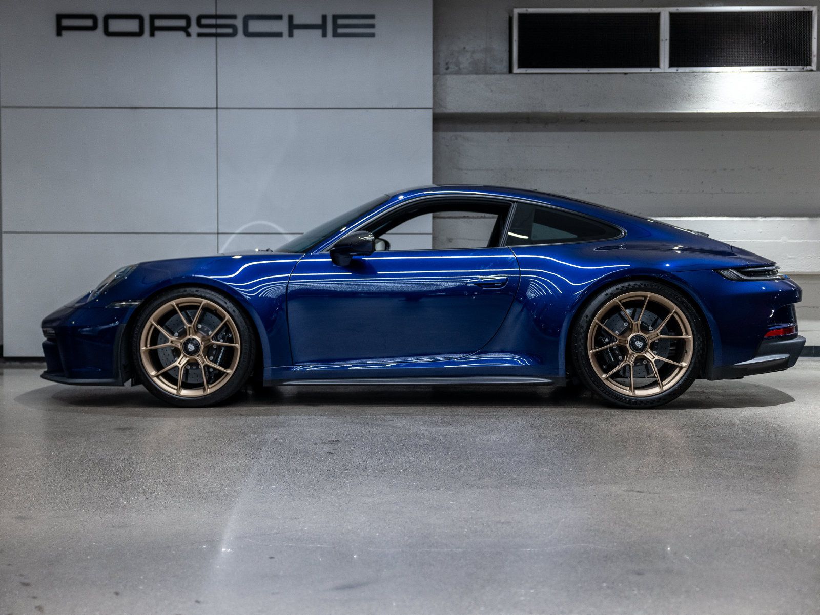 Certified 2023 Porsche 911 GT3 RWD image 2