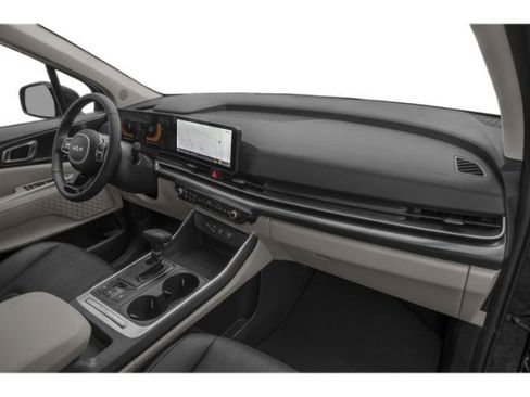 Used 2025 Kia Carnival FWD image 17
