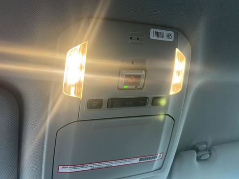 Used 2023 Toyota Highlander LE image 17