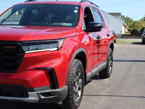 Used 2024 Honda Pilot TrailSport image 15