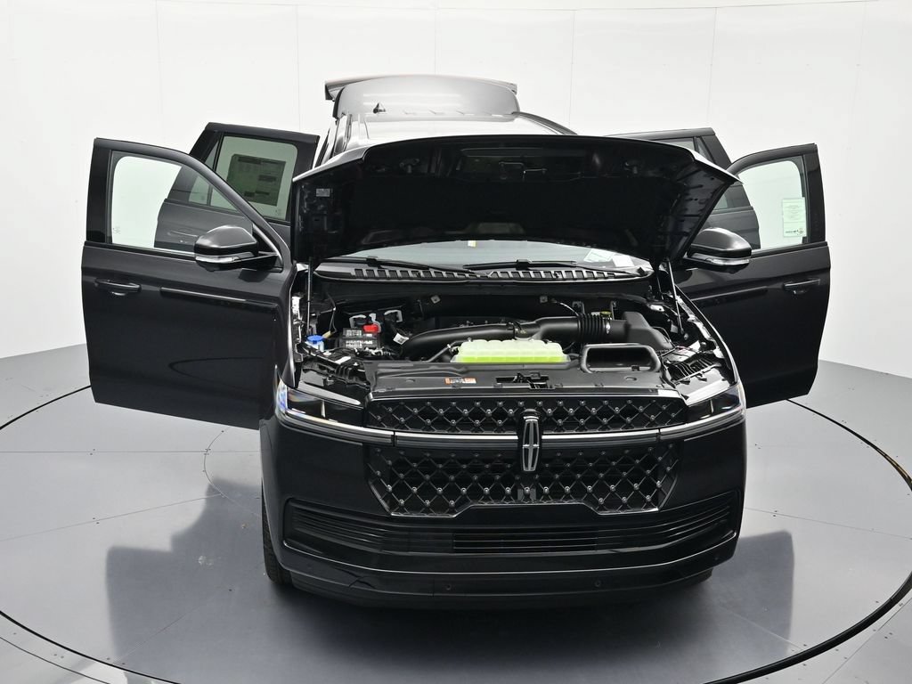 New 2026 Lincoln Navigator Reserve w/ Jet Appearance Package AWD/4WD image 46