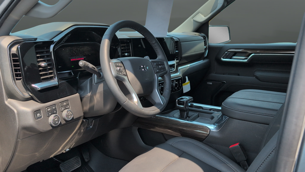 Used 2026 Chevrolet Silverado 1500 LT Trail Boss w/ Convenience Package II AWD/4WD image 9