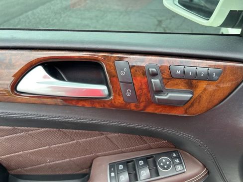 Used 2014 Mercedes-Benz GL 550 4MATIC image 16