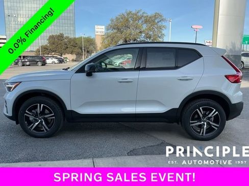 New 2026 Volvo XC40 B5 Core image 8