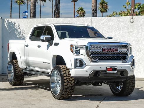 Used 2021 GMC Sierra 1500 SLT w/ SLT Premium Package RWD image 3