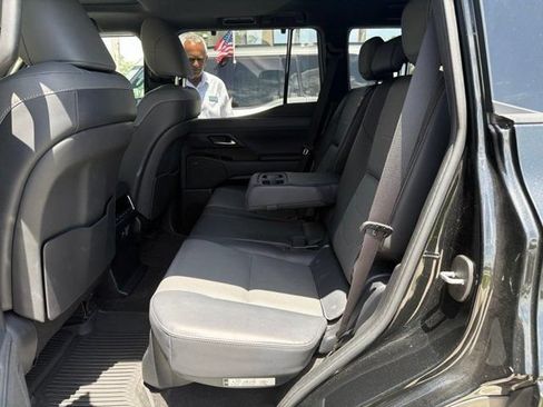 Used 2025 Lexus GX 550 w/ Cold Area Package AWD/4WD image 4