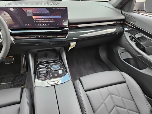 New 2026 BMW 530i w/ M Sport Package RWD image 14
