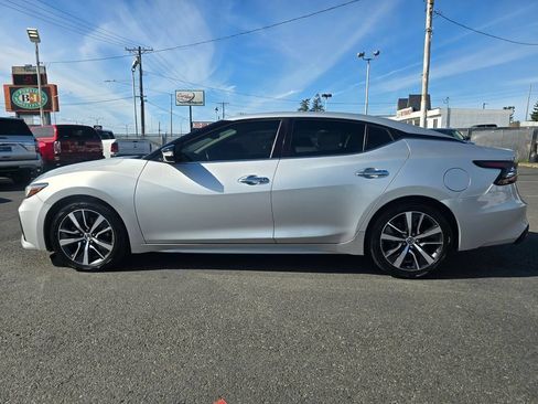 Used 2019 Nissan Maxima 3.5 SV w/ Floor Mat Group FWD image 9