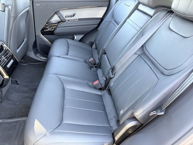 New 2026 Land Rover Range Rover Sport SE AWD/4WD image 16