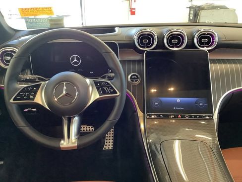 Used 2023 Mercedes-Benz GLC 300 4MATIC image 11