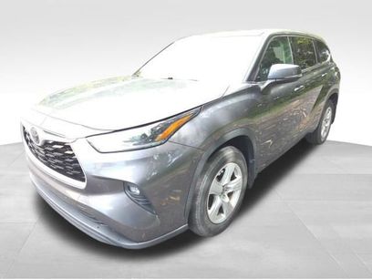 Used 2021 Toyota Highlander LE