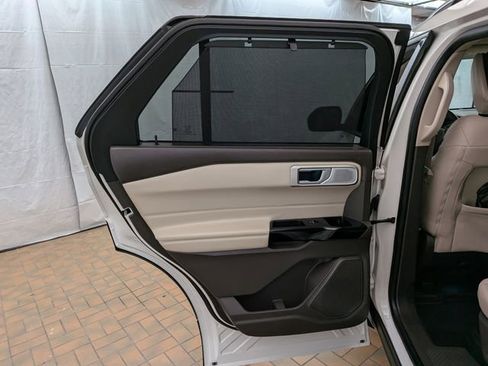 Certified 2023 Ford Explorer Platinum w/ Technology Package RWD image 23