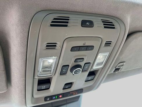 Used 2023 Cadillac Escalade ESV Sport Platinum AWD/4WD image 41