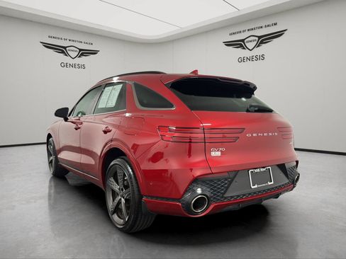 Used 2023 Genesis GV70 2.5T w/ Sport Prestige Package AWD/4WD image 3
