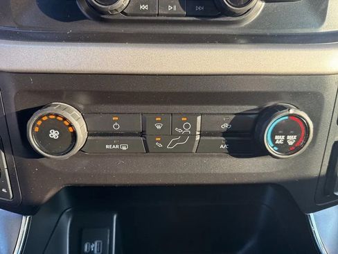 Used 2021 Ford F150 XLT image 24