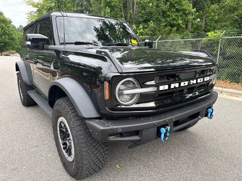 Used 2022 Ford Bronco Outer Banks w/ Sasquatch Package AWD/4WD image 11