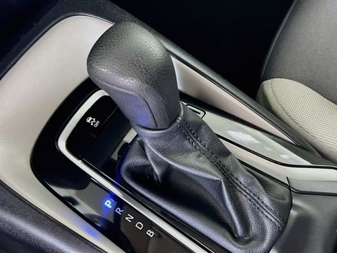 Used 2025 Toyota Corolla LE FWD image 22