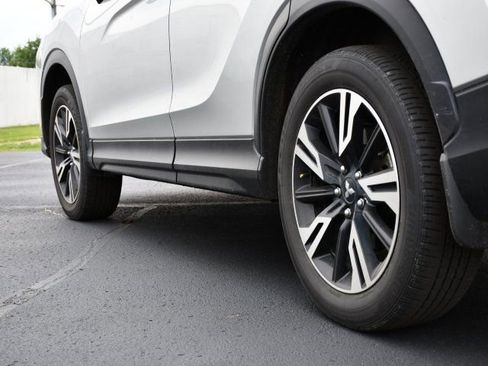 Used 2024 Mitsubishi Eclipse Cross AWD image 9