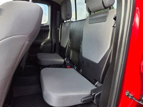 Used 2023 Toyota Tacoma SR w/ SR Convenience Package image 6