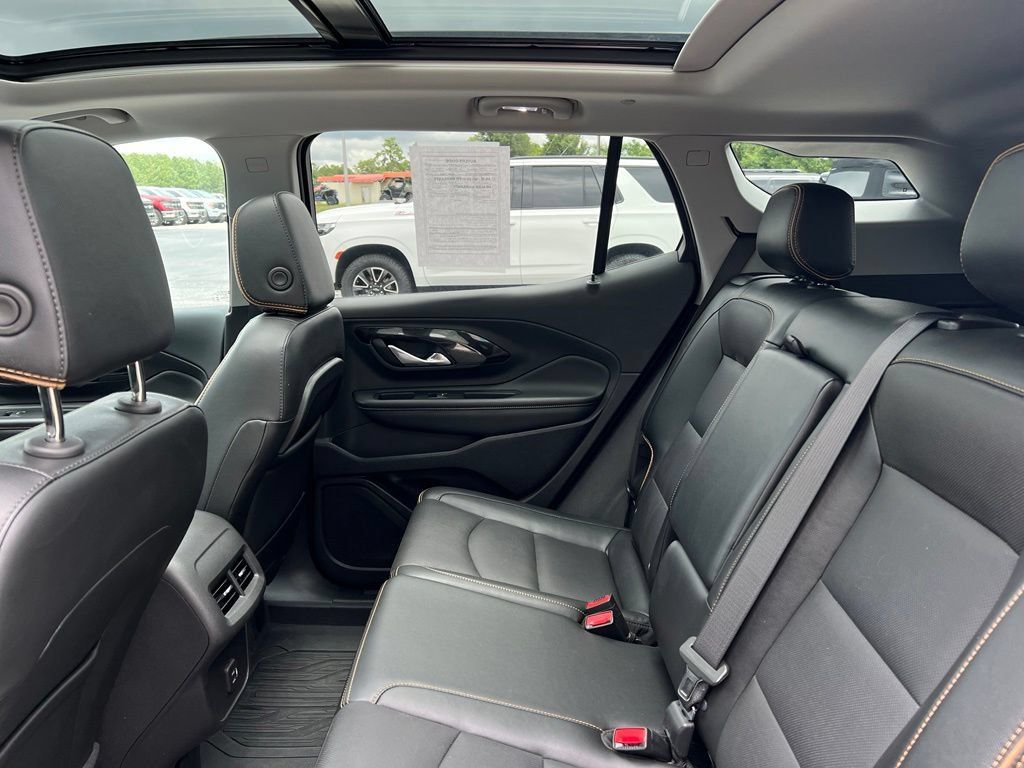 Used 2024 GMC Terrain AT4 w/ Infotainment Package II AWD/4WD image 8