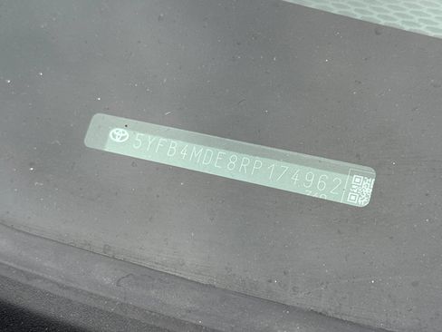Used 2024 Toyota Corolla LE FWD image 8