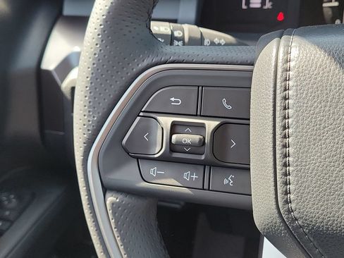 New 2026 Toyota 4Runner SR5 AWD/4WD image 9