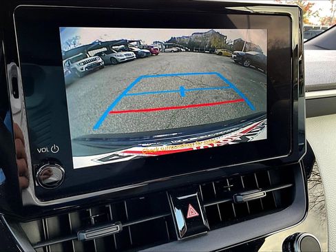 Used 2025 Toyota Corolla SE image 20