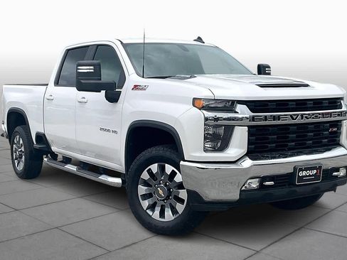 Certified 2022 Chevrolet Silverado 2500 LT w/ Convenience Package image 2