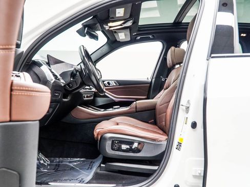 Used 2024 BMW X5 M60i w/ Climate Comfort Package image 36