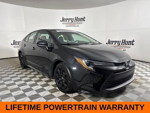 Used 2024 Toyota Corolla LE FWD image 4
