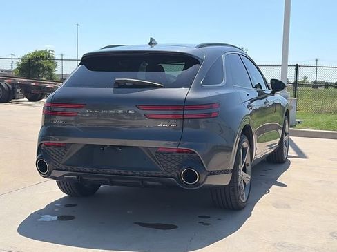 Used 2022 Genesis GV70 3.5T Sport w/ Sport Prestige Package AWD/4WD image 9
