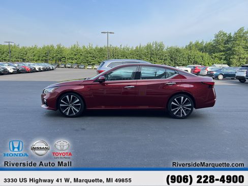Used 2019 Nissan Altima 2.5 Platinum FWD image 4