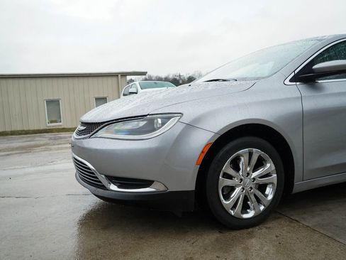 Used 2016 Chrysler 200 Limited image 11