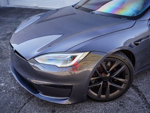 Used 2021 Tesla Model S Plaid image 2