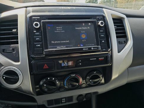 Used 2014 Toyota Tacoma 4x4 Access Cab V6 w/ SR5 Package image 17