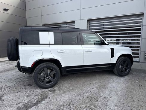 New 2026 Land Rover Defender 110 X-Dynamic SE image 6