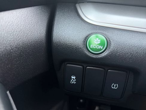 Used 2016 Honda CR-V LX image 16