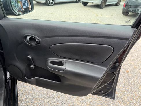 Used 2017 Nissan Versa S Plus FWD image 32