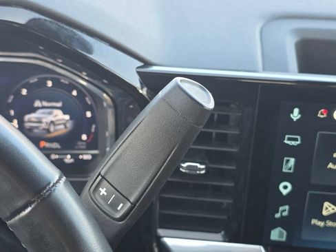 Used 2025 Chevrolet Silverado 1500 LT RWD image 36