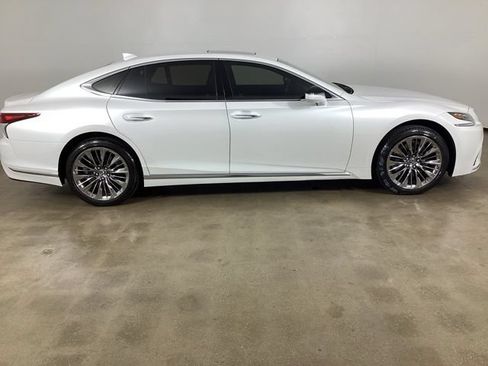 Used 2019 Lexus LS 500 w/ Interior Upgrade Package RWD image 5