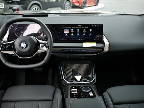 Used 2025 BMW X3 xDrive30i w/ Premium Package image 25