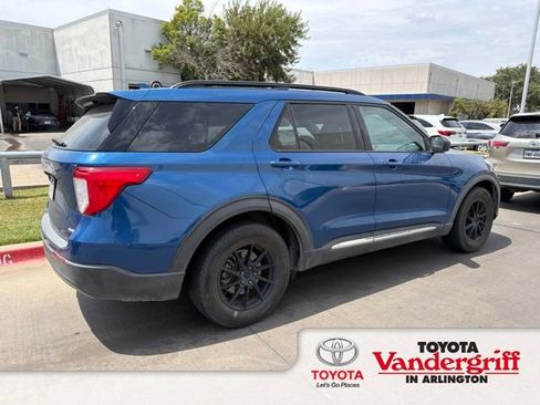 Used 2020 Ford Explorer XLT w/ Equipment Group 202A RWD image 1