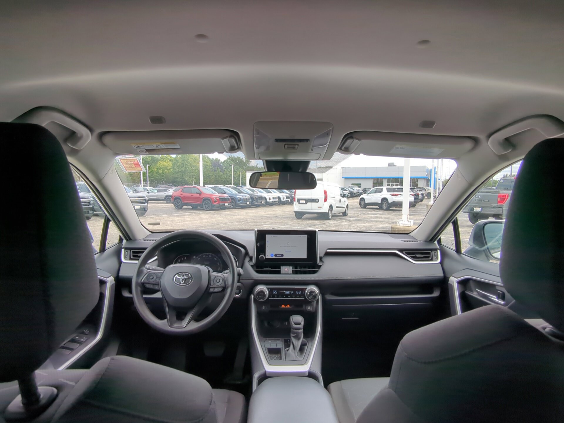 Used 2025 Toyota RAV4 XLE FWD image 13
