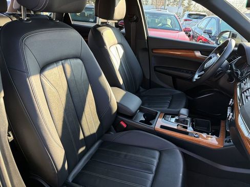 Used 2023 Audi Q5 2.0T Premium w/ Convenience Package image 10