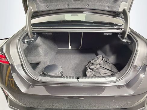 New 2026 BMW 550e xDrive w/ Premium Package image 27