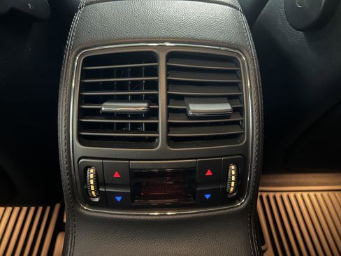 Used 2011 Mercedes-Benz CLS 550 image 33