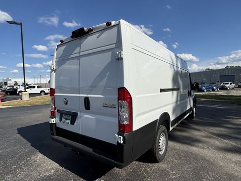 New 2024 RAM ProMaster 3500 w/ Safety Group FWD image 4